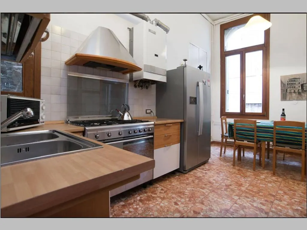 Balcone Sul Canale Apartment Venice Italy